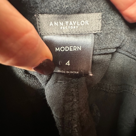 Ann Taylor Modern Skinny Jeans Pants in Black Size 4 - Picture 3 of 4